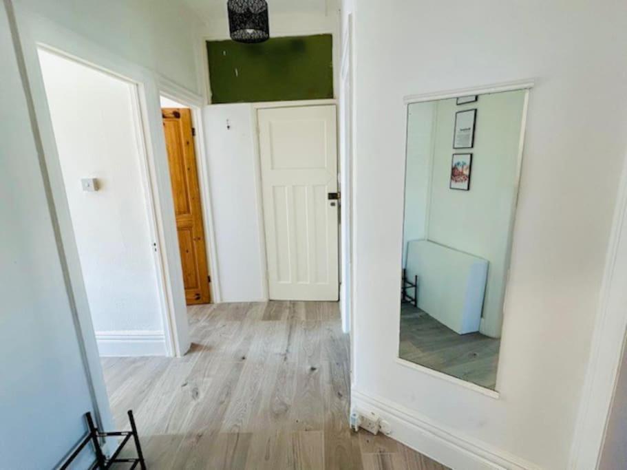 Jesmond Apartment
